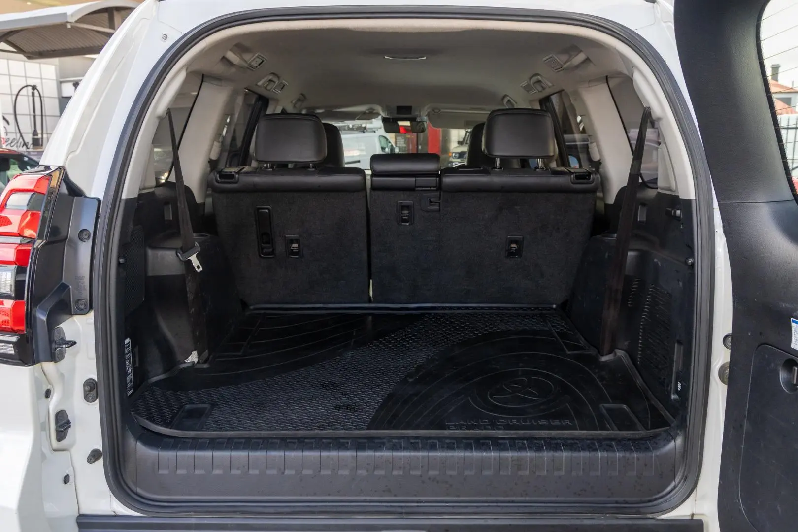 2019 Toyota Landcruiser Prado Gallery Image 19