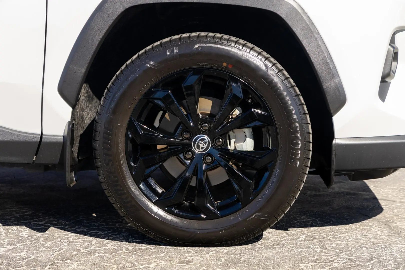 2023 Toyota RAV4 Gallery Image 23