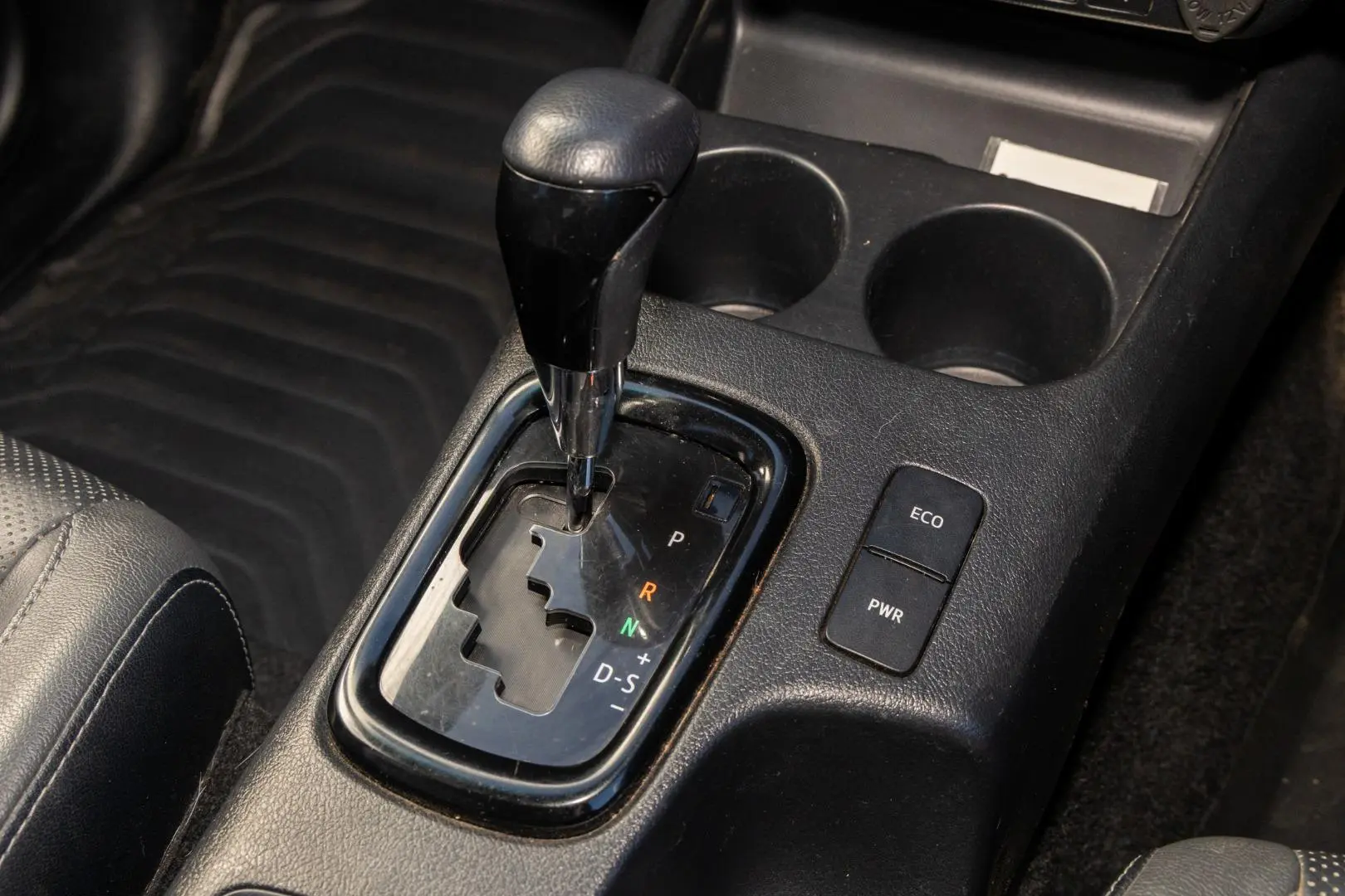 2022 Toyota Hilux Gallery Image 17