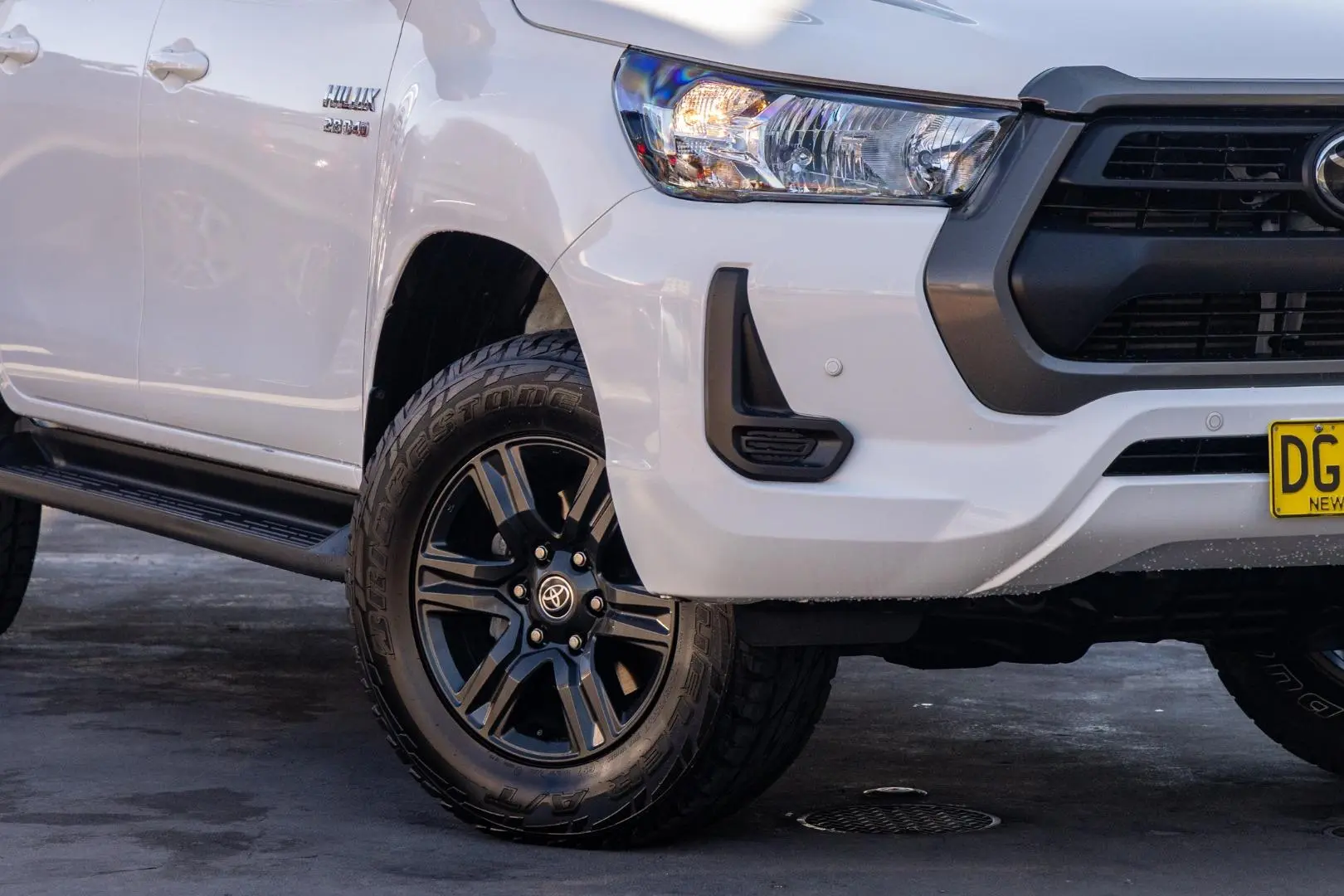 2022 Toyota Hilux Gallery Image 6