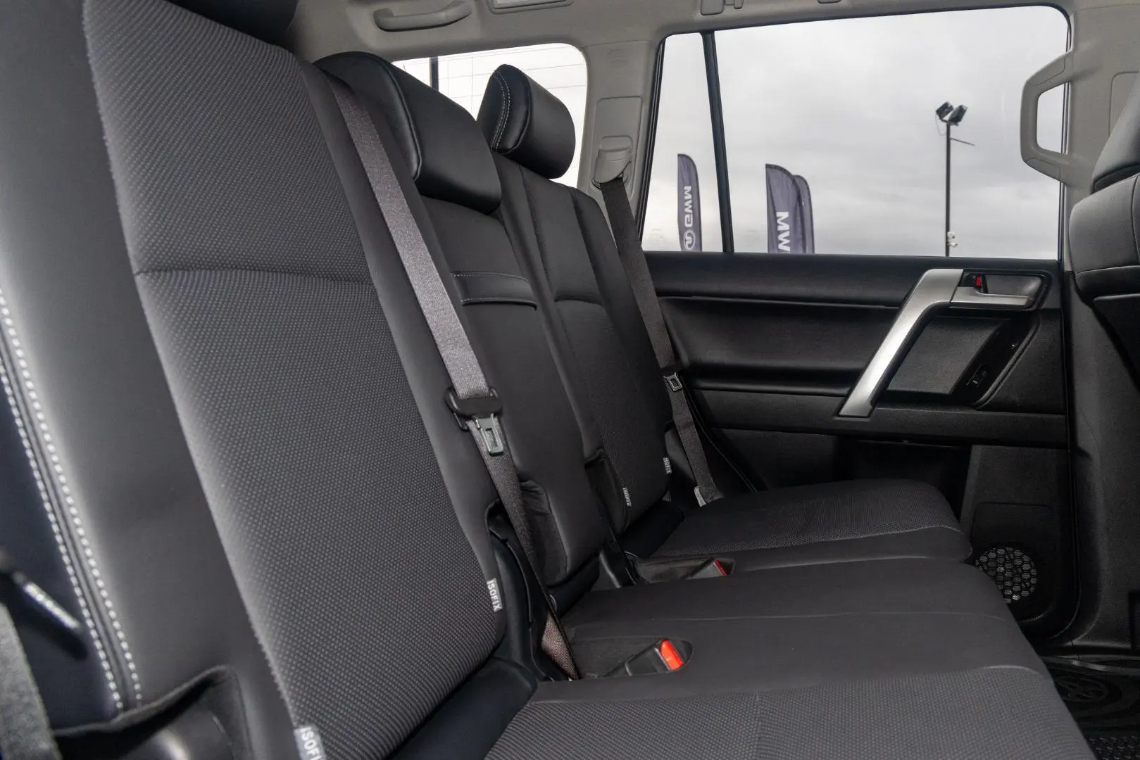 2023 Toyota Landcruiser Prado Gallery Image 9