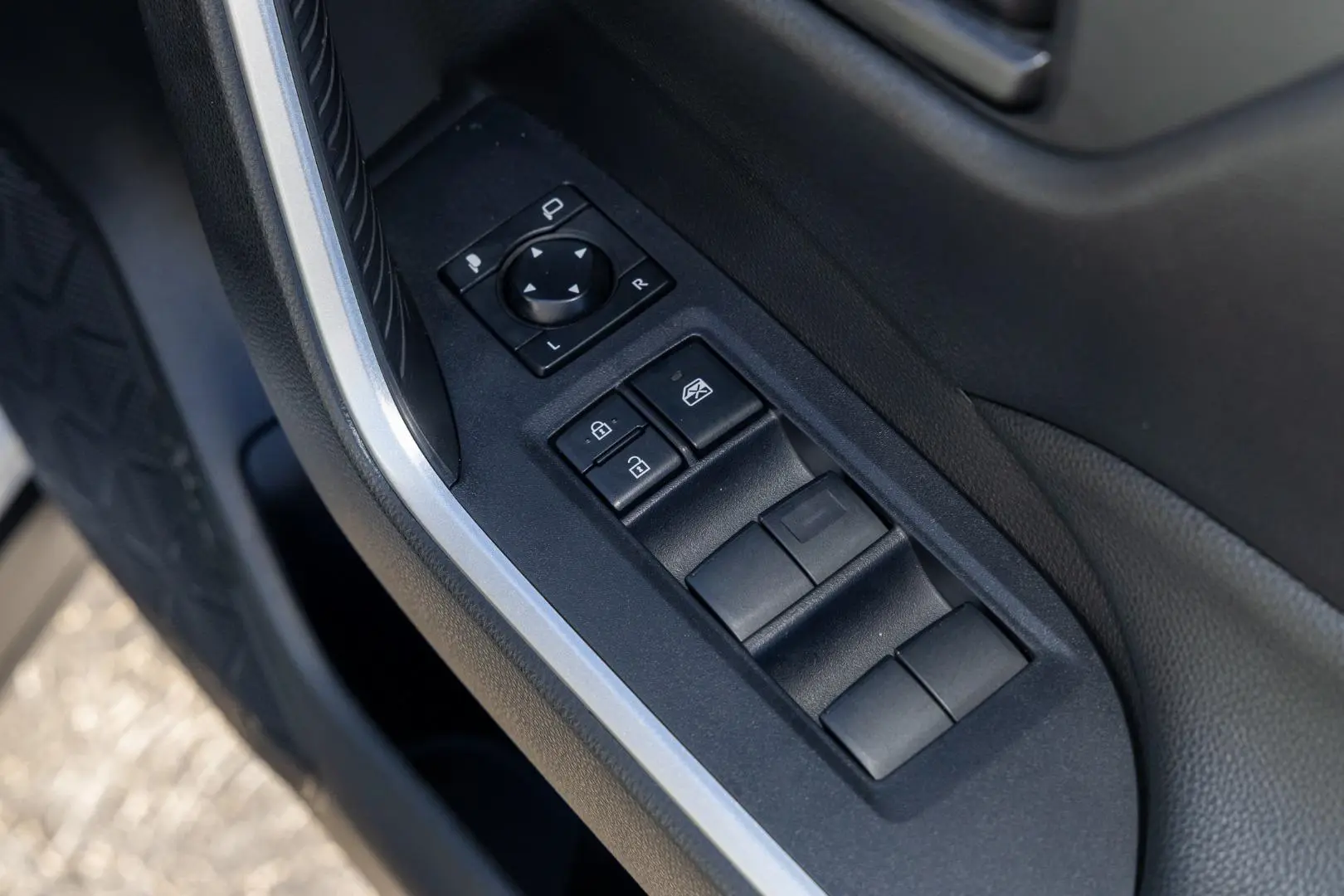2022 Toyota RAV4 Gallery Image 18