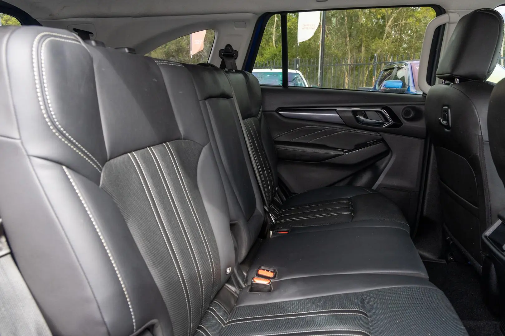 2023 Isuzu MU-X Gallery Image 9