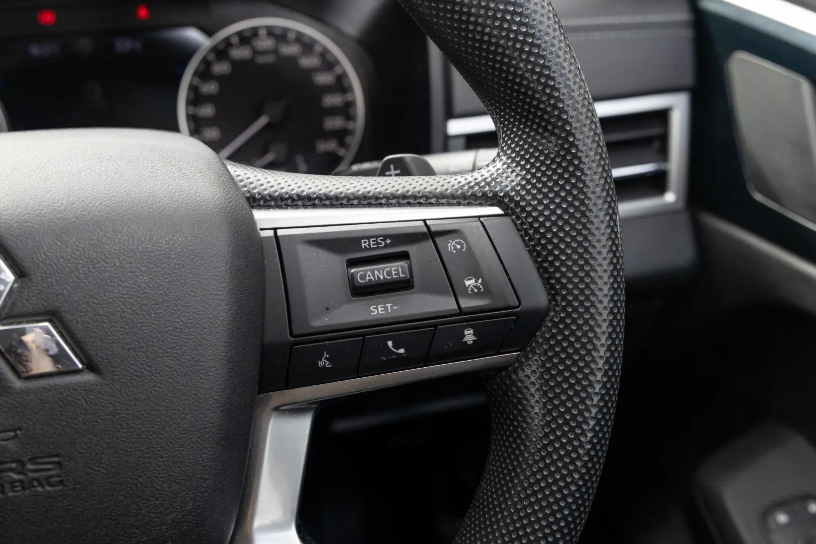 2023 Mitsubishi Outlander Gallery Image 12