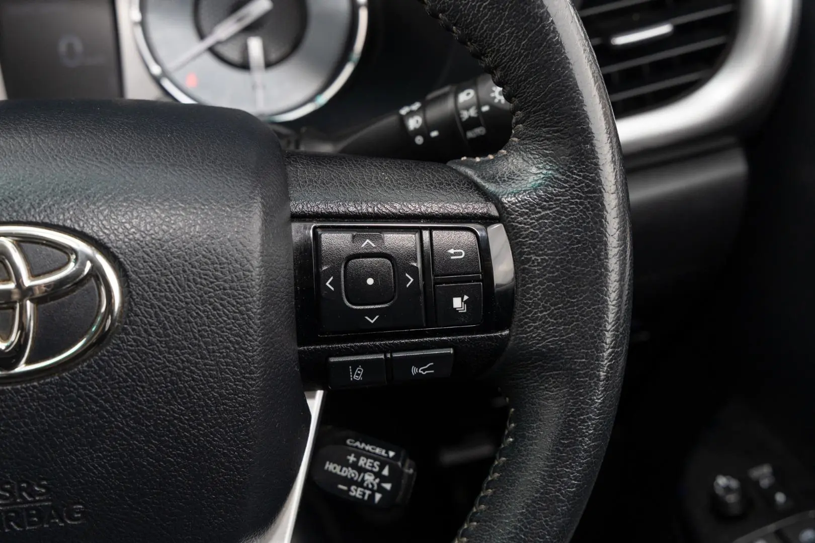 2023 Toyota Hilux Gallery Image 12