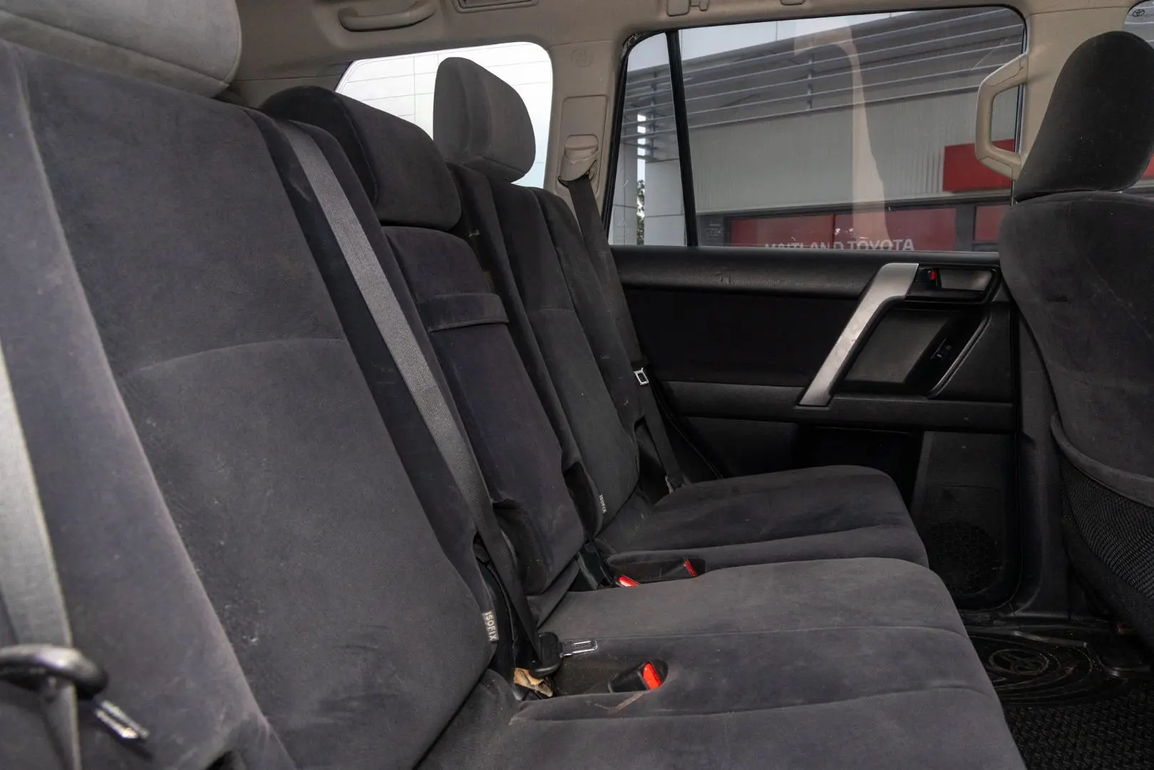 2015 Toyota Landcruiser Prado Gallery Image 9