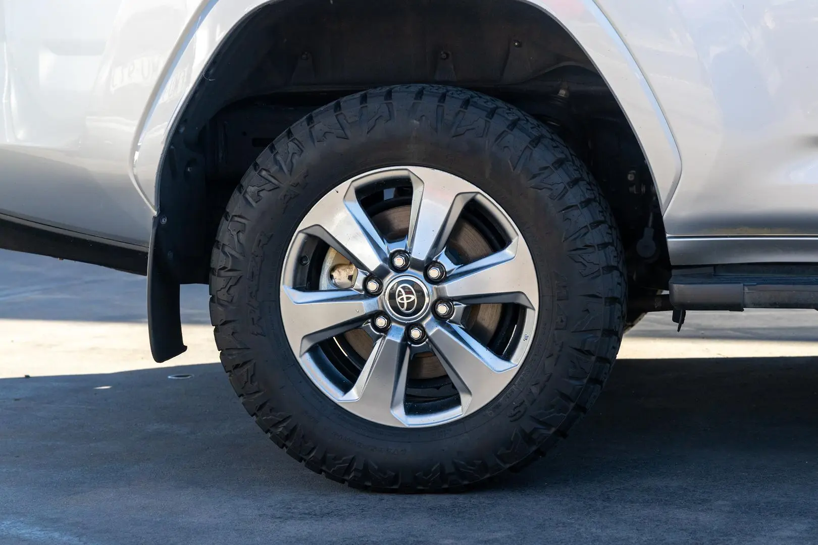 2022 Toyota Landcruiser Gallery Image 21