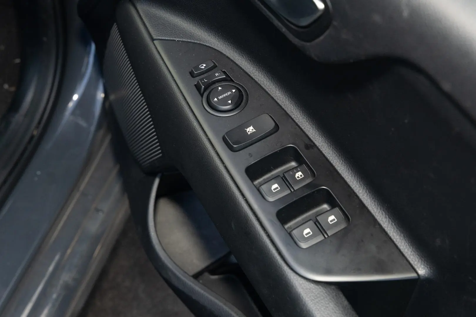 2023 Kia Rio Gallery Image 18