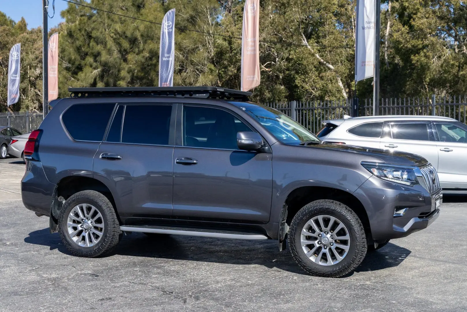 2021 Toyota Landcruiser Prado Gallery Image 3