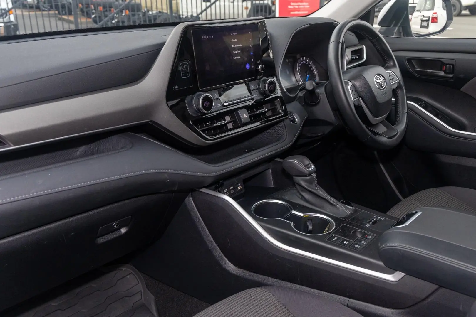 2023 Toyota Kluger Gallery Image 8
