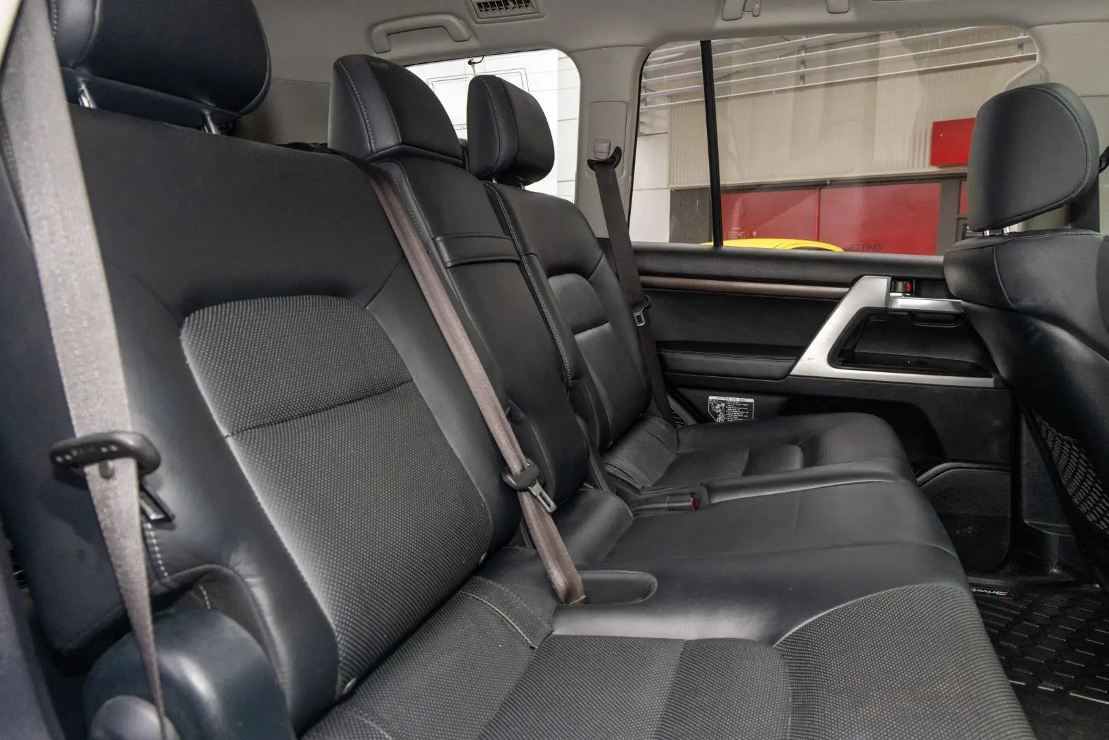 2018 Toyota Landcruiser Gallery Image 9