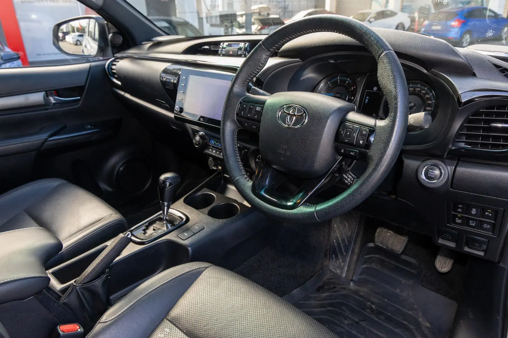 2022 Toyota Hilux Gallery Image 7