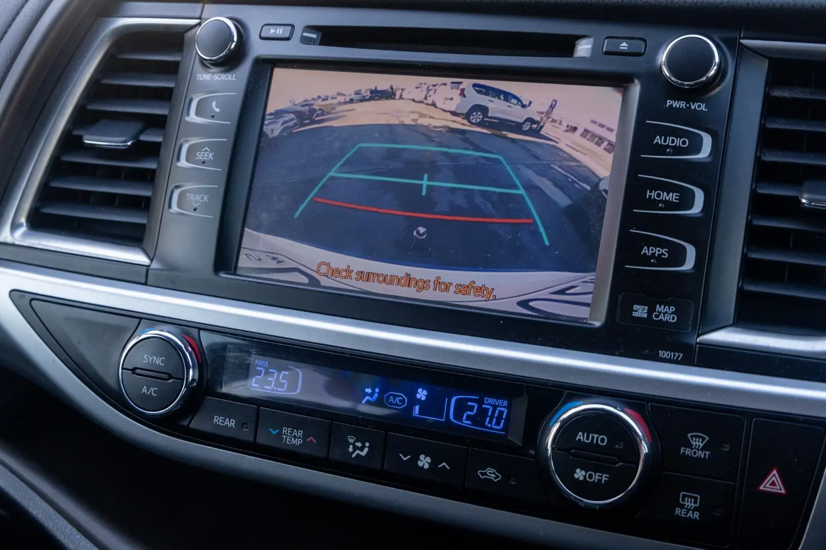 2017 Toyota Kluger Gallery Image 16