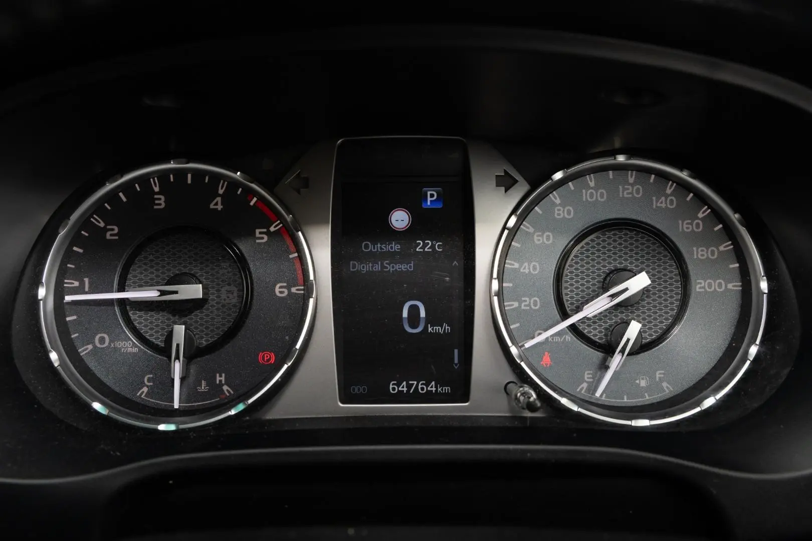 2024 Toyota Hilux Gallery Image 13