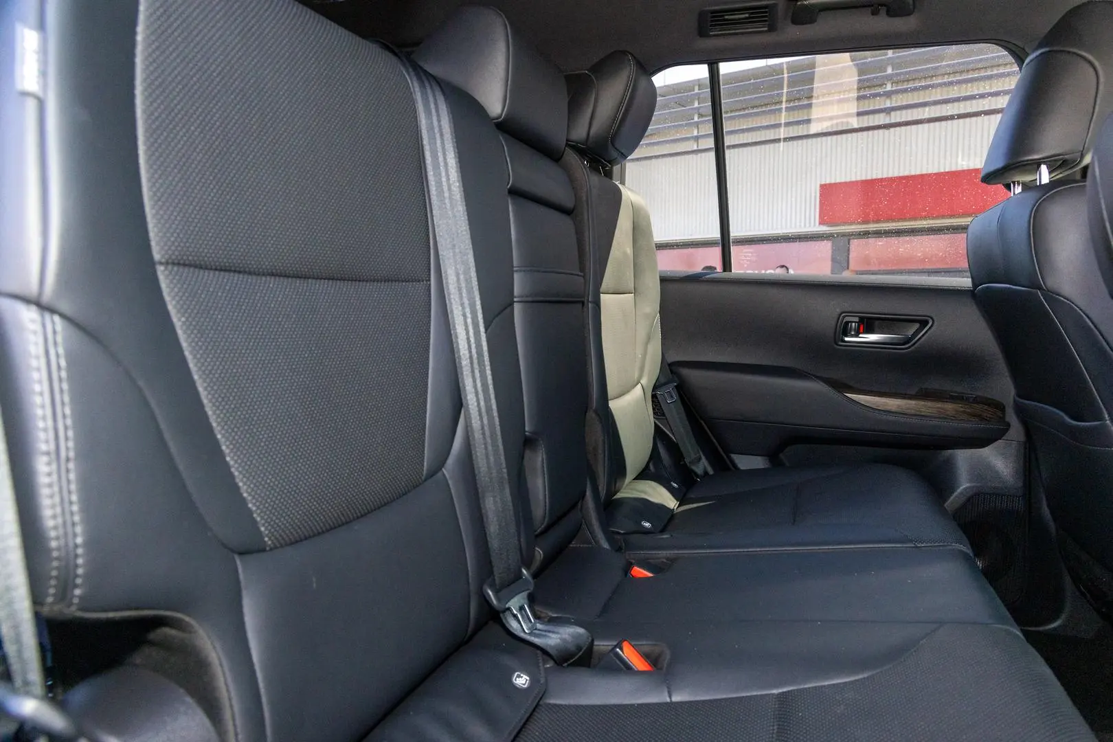 2022 Toyota Landcruiser Gallery Image 9