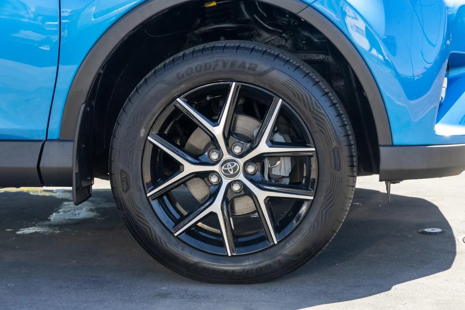 2016 Toyota RAV4 Gallery Image 22