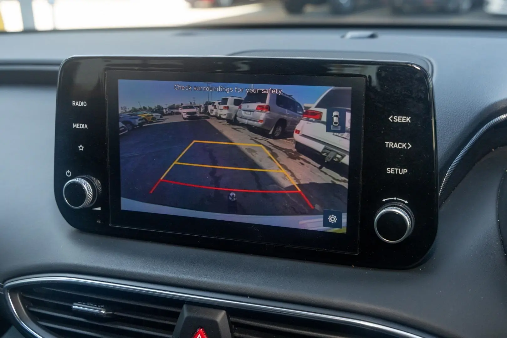 2022 Hyundai Santa Fe Gallery Image 15
