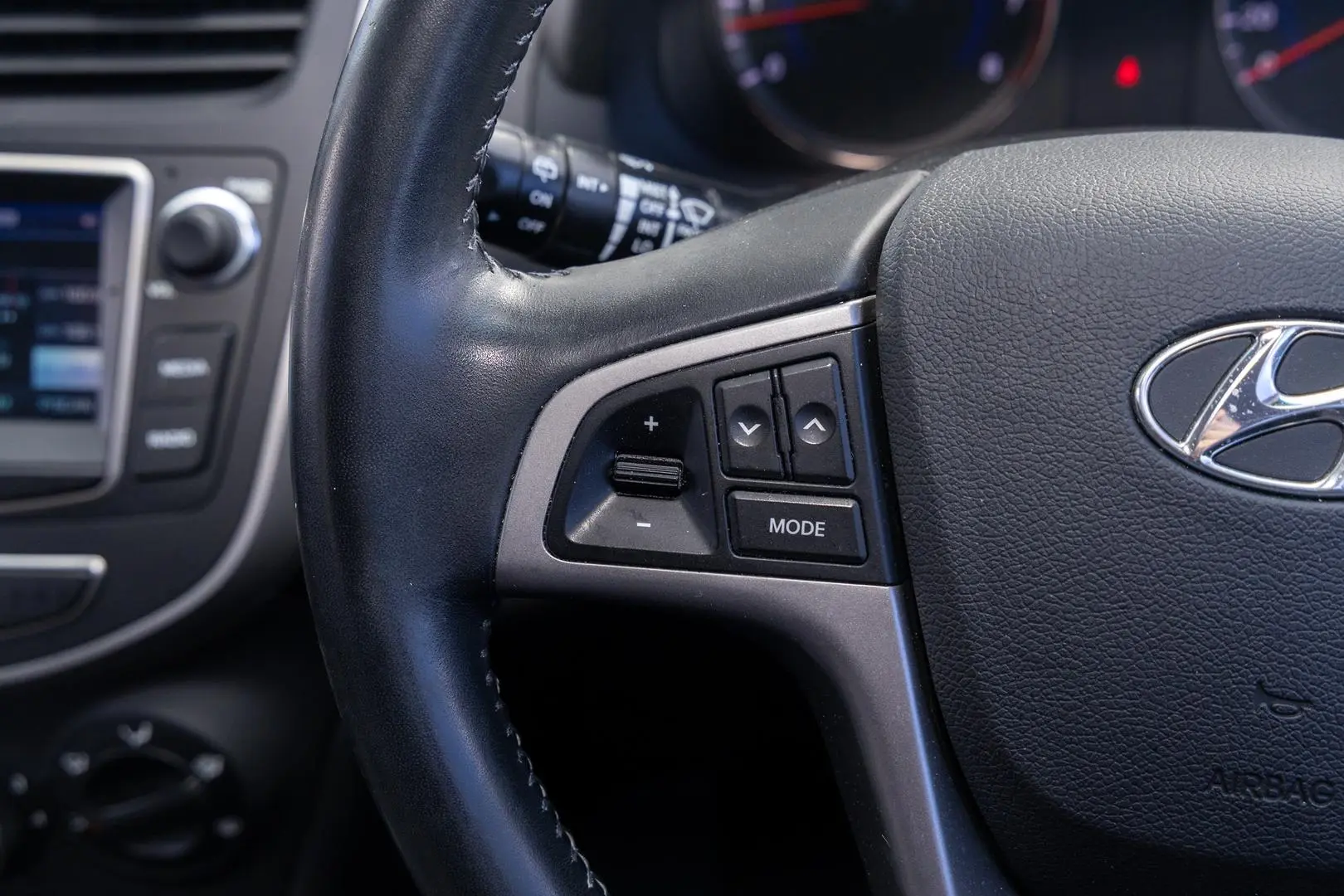 2018 Hyundai Accent Gallery Image 11