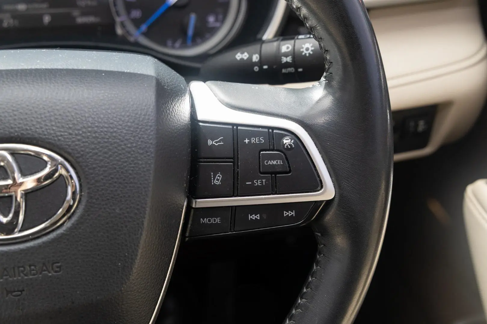 2022 Toyota Kluger Gallery Image 12