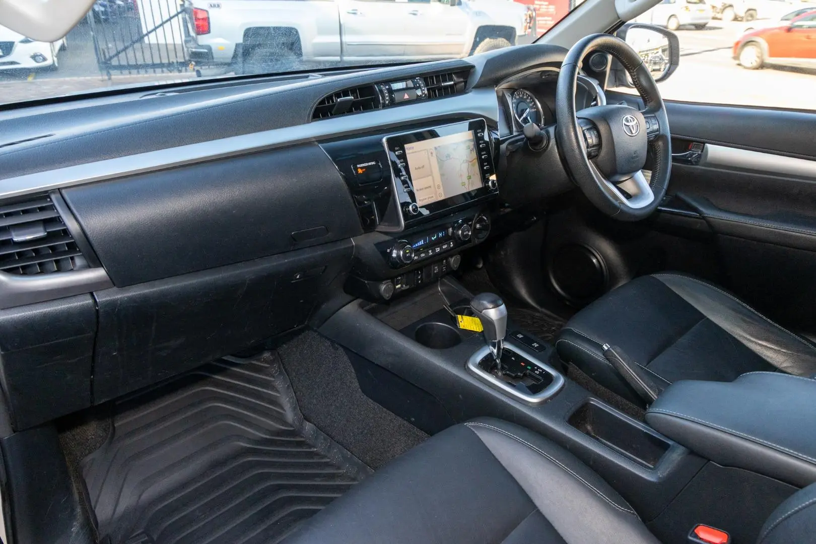 2021 Toyota Hilux Gallery Image 8