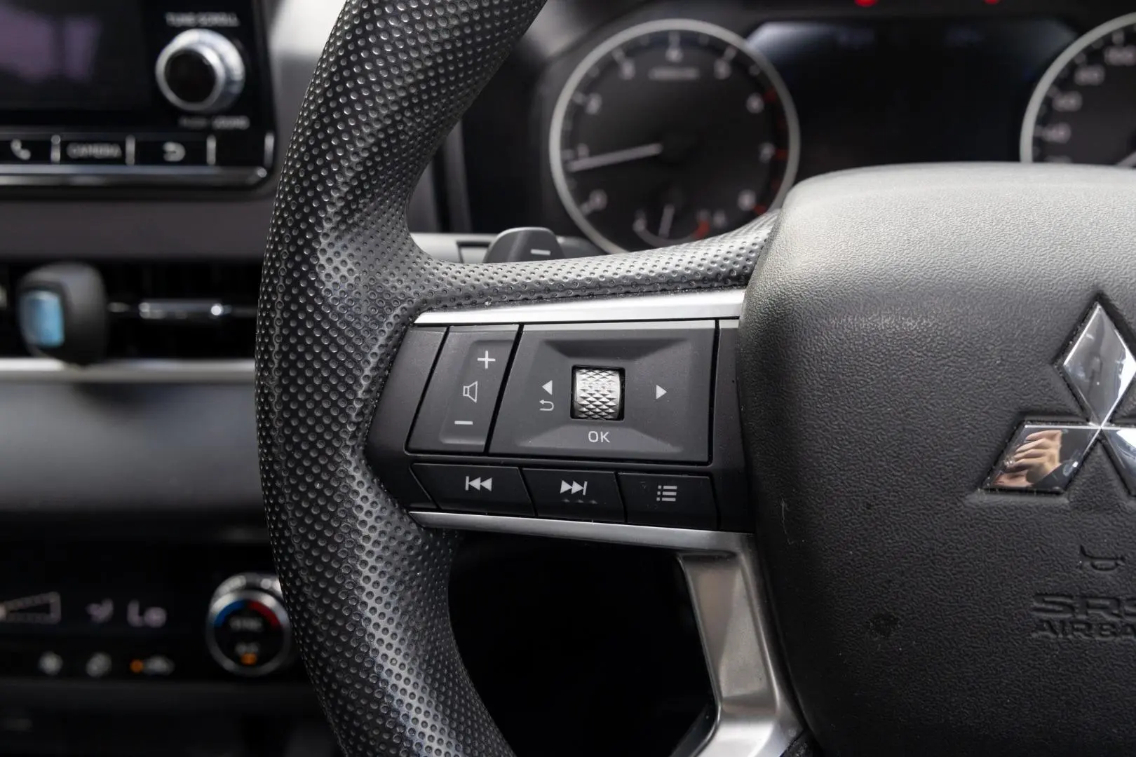 2023 Mitsubishi Outlander Gallery Image 11