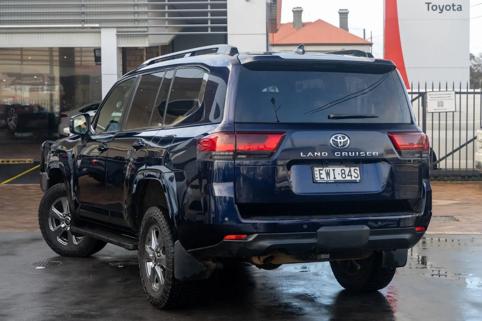 2022 Toyota Landcruiser Gallery Image 2