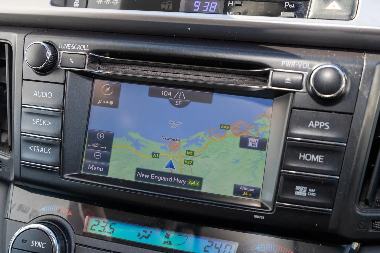 2017 Toyota RAV4 Gallery Image 14