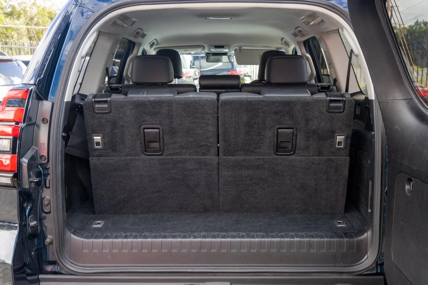 2021 Toyota Landcruiser Prado Gallery Image 19