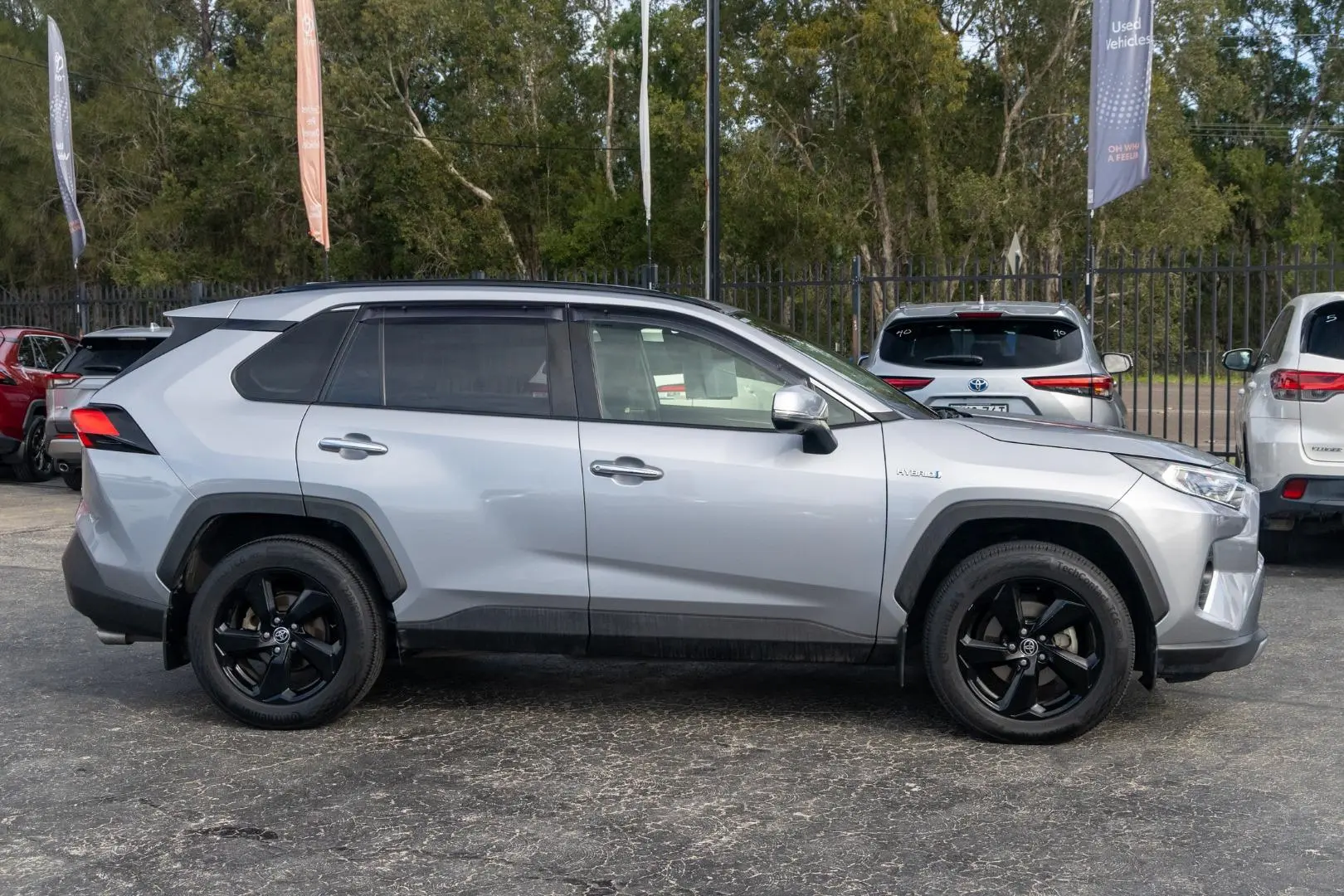 2020 Toyota RAV4 Gallery Image 3