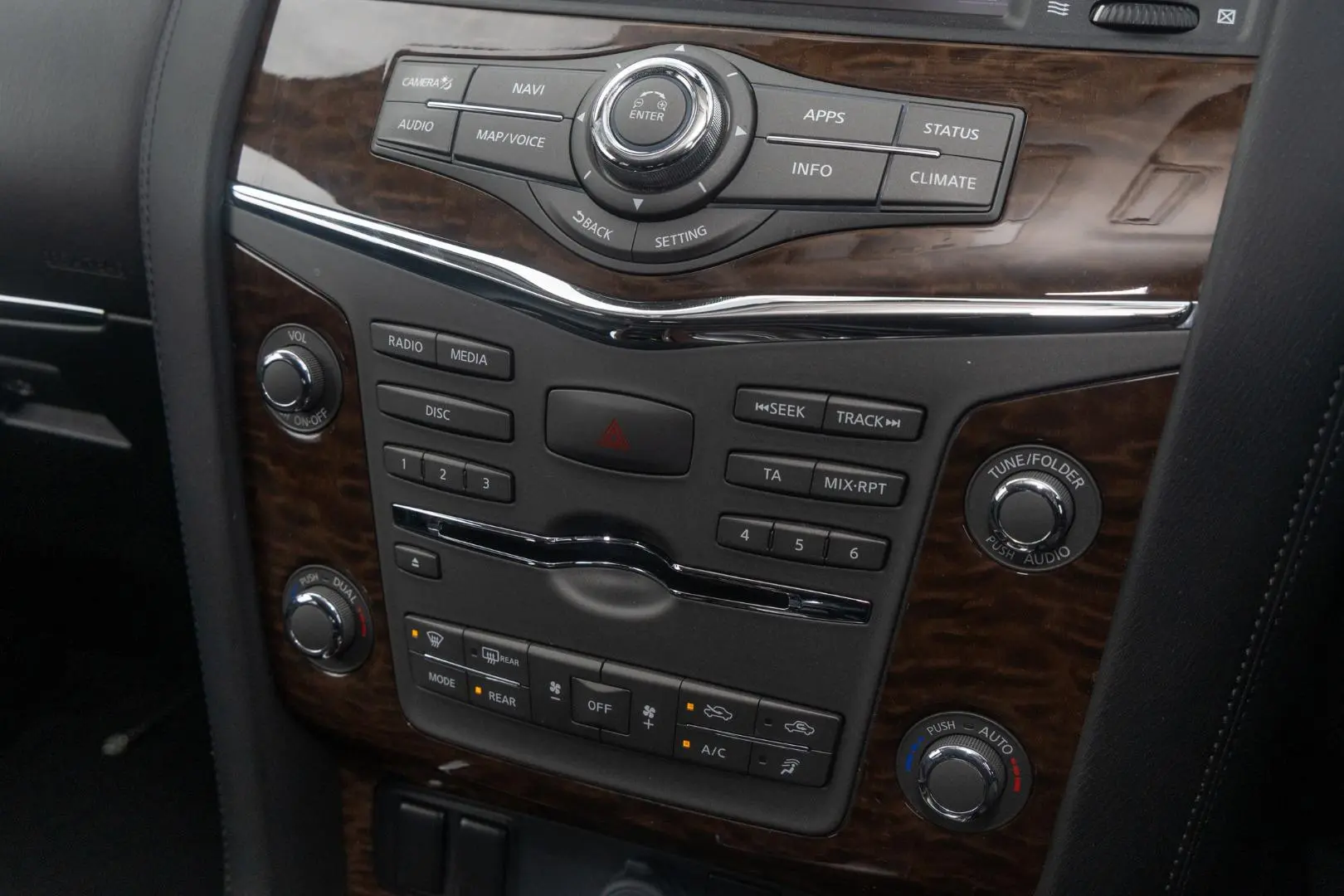 2020 Nissan Patrol Gallery Image 16