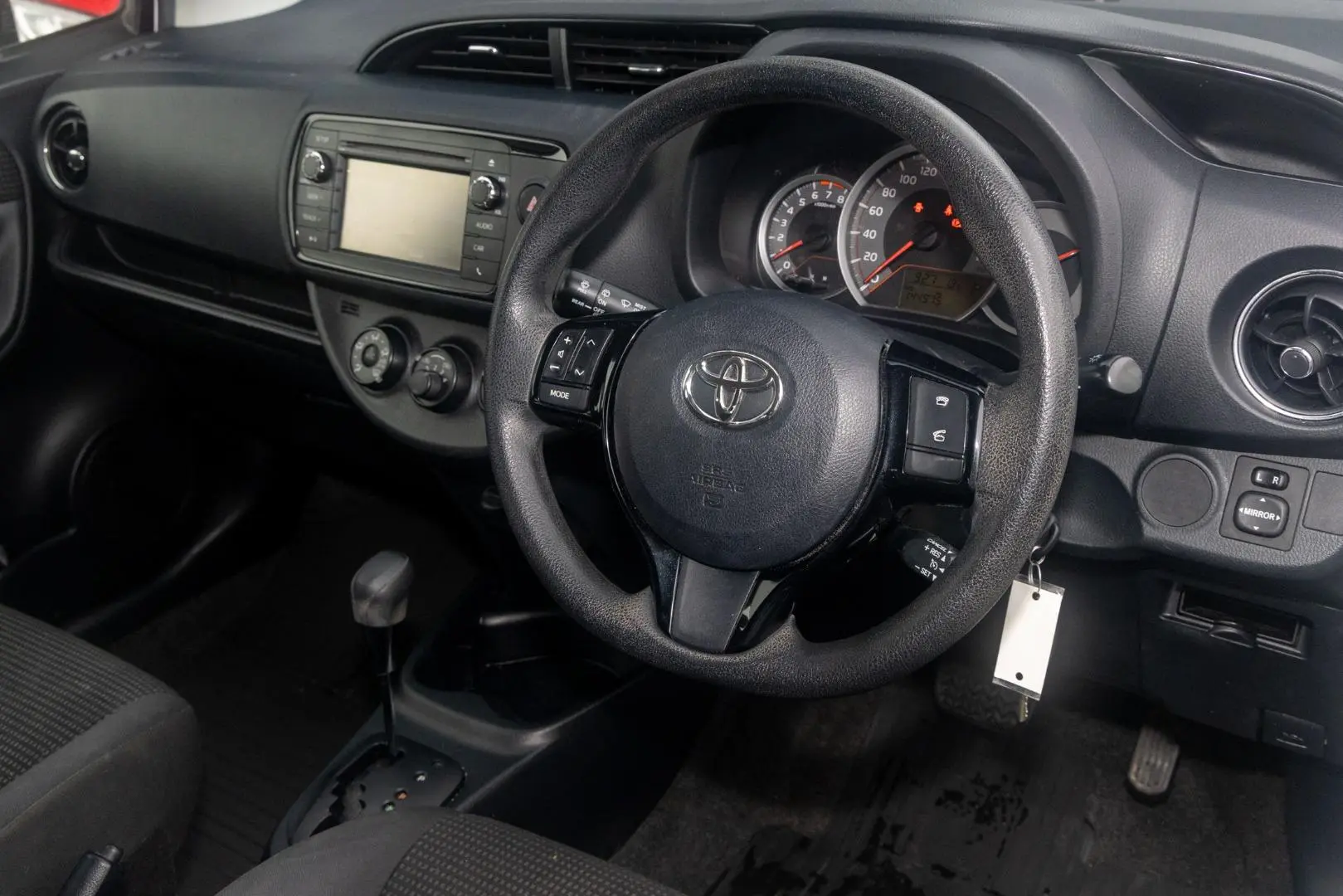2019 Toyota Yaris Gallery Image 7