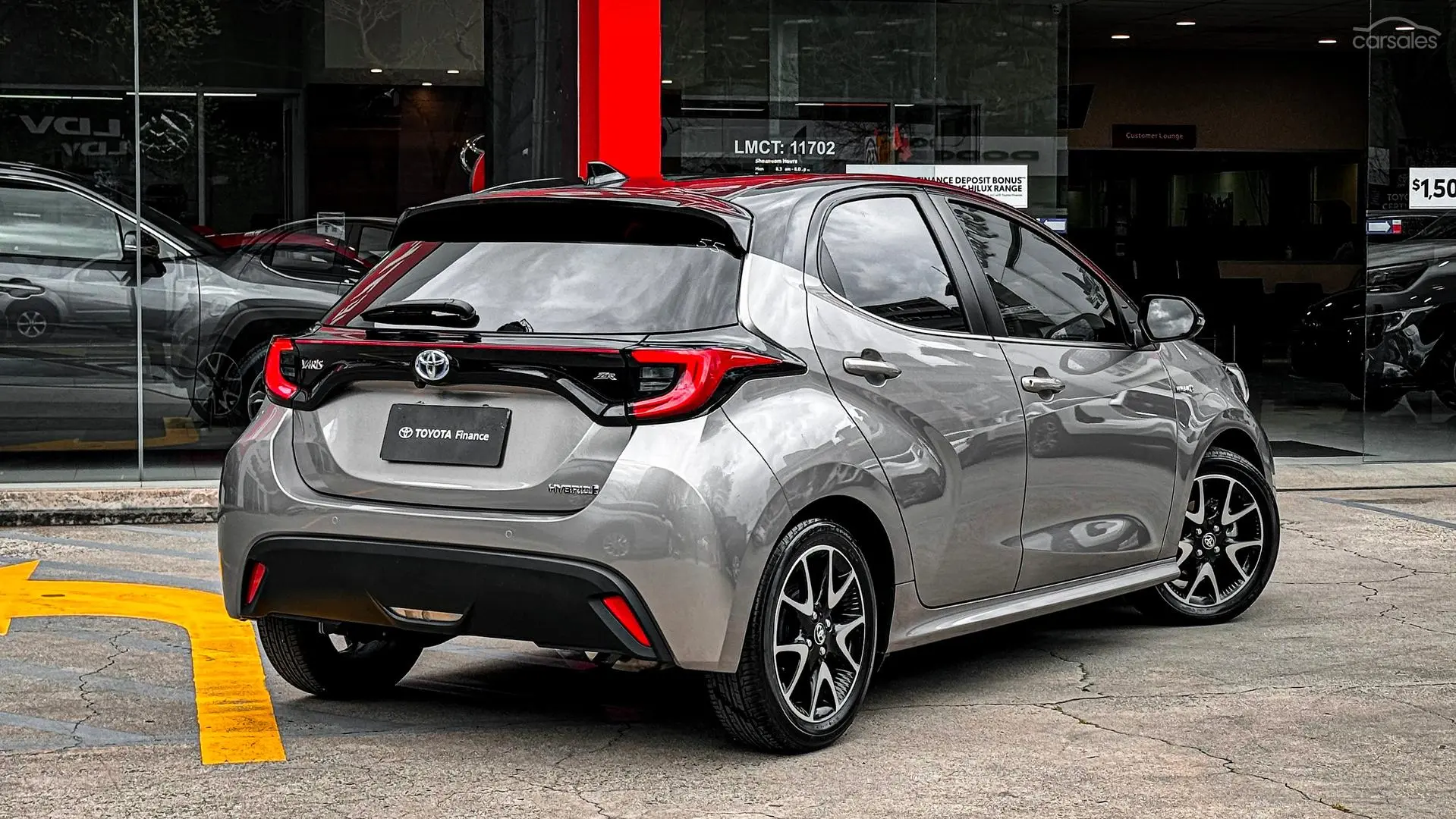 2022 Toyota Yaris Image 6