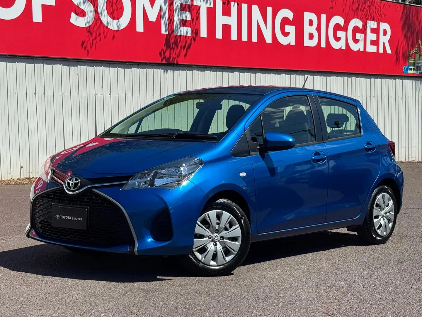 2015 Toyota Yaris Gallery Image 10