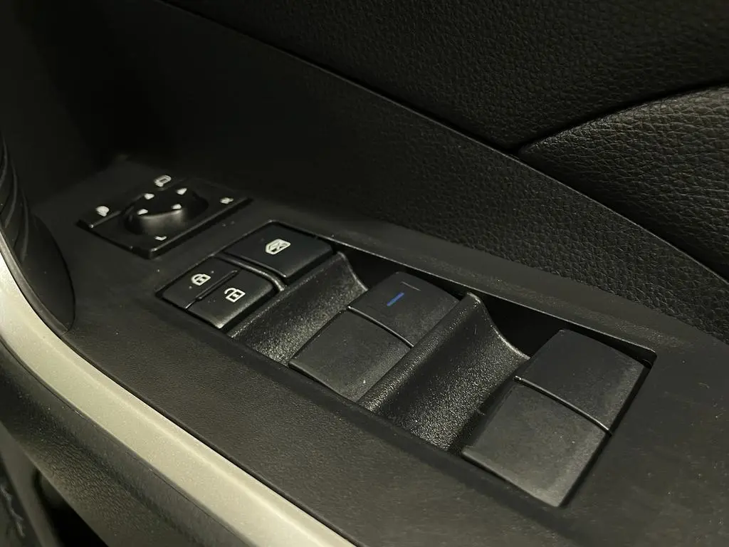 2022 Toyota RAV4 Gallery Image 15