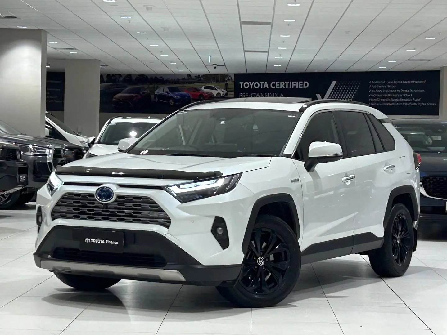 2024 Toyota RAV4 Gallery Image 5