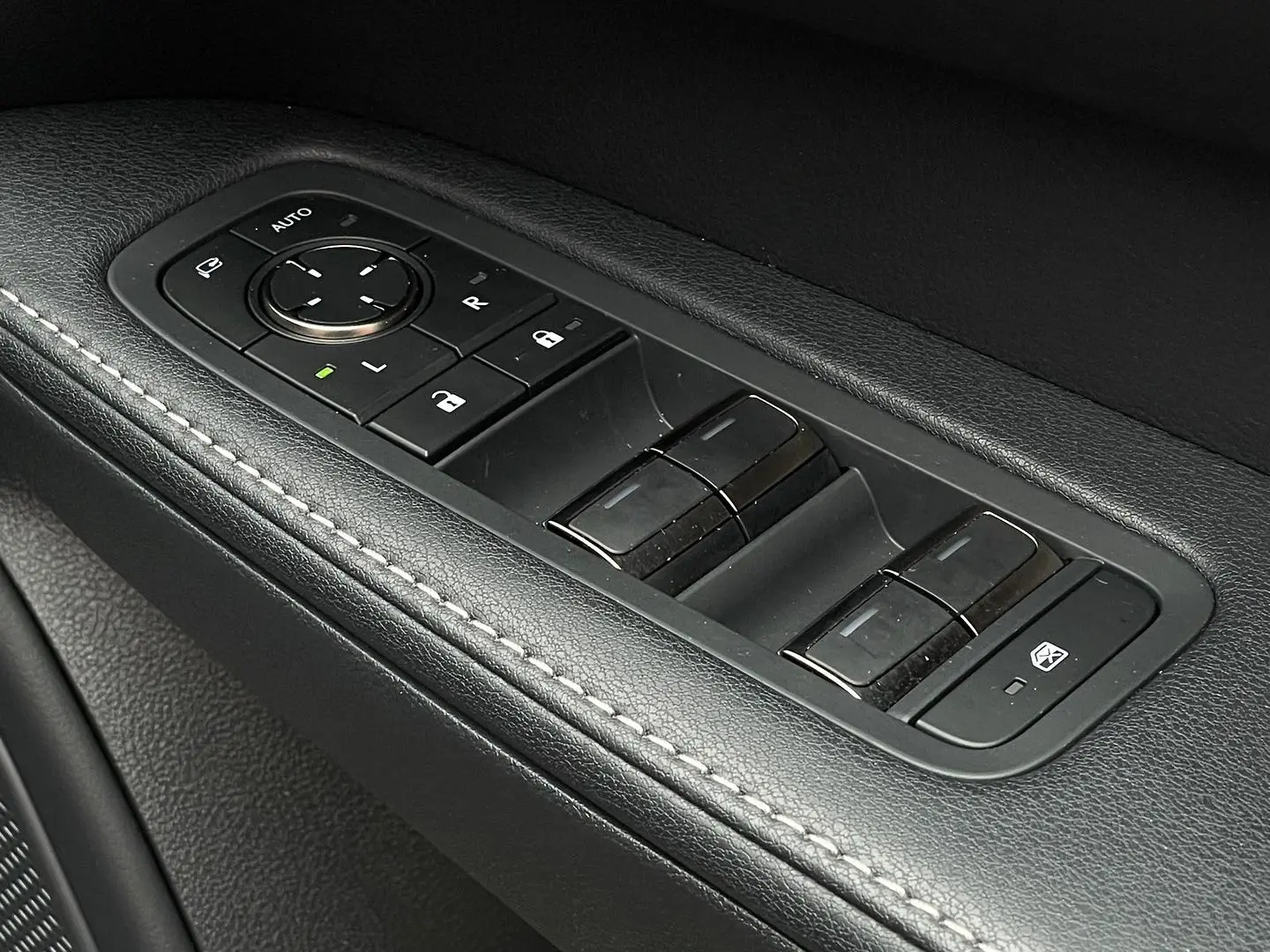 2024 Lexus RX Gallery Image 20