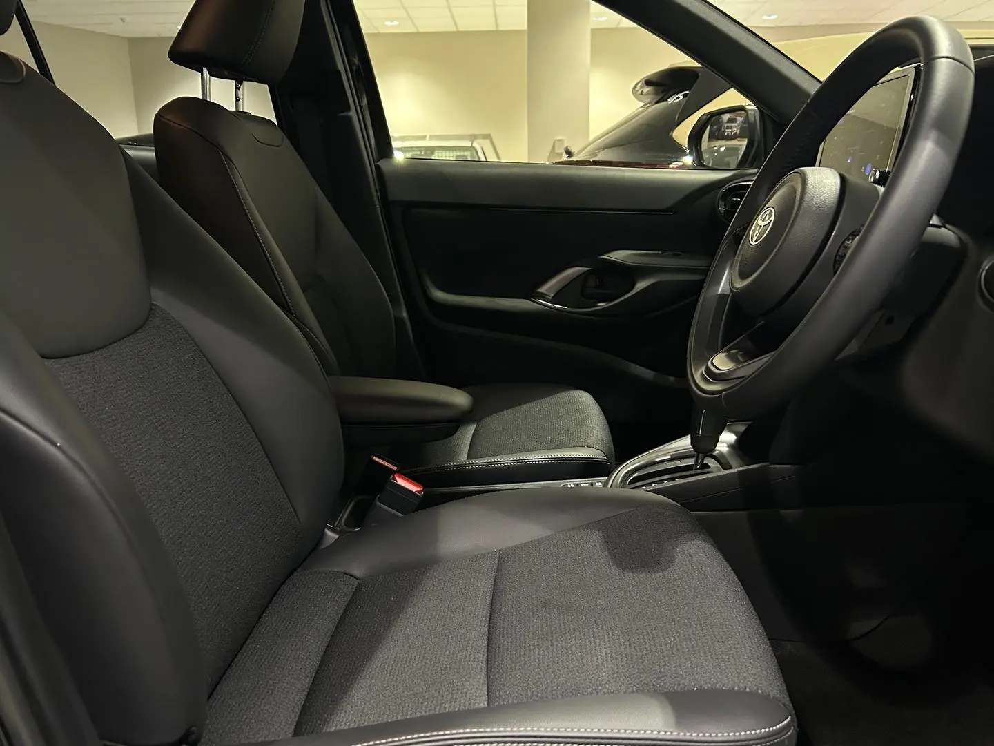 2024 Toyota Yaris Cross Gallery Image 13
