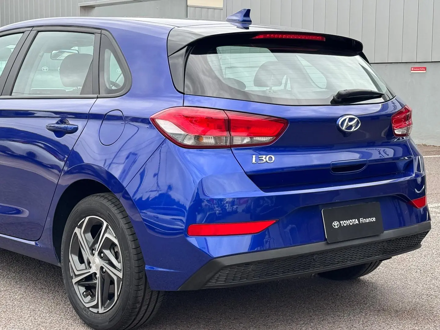 2021 Hyundai i30 Gallery Image 8
