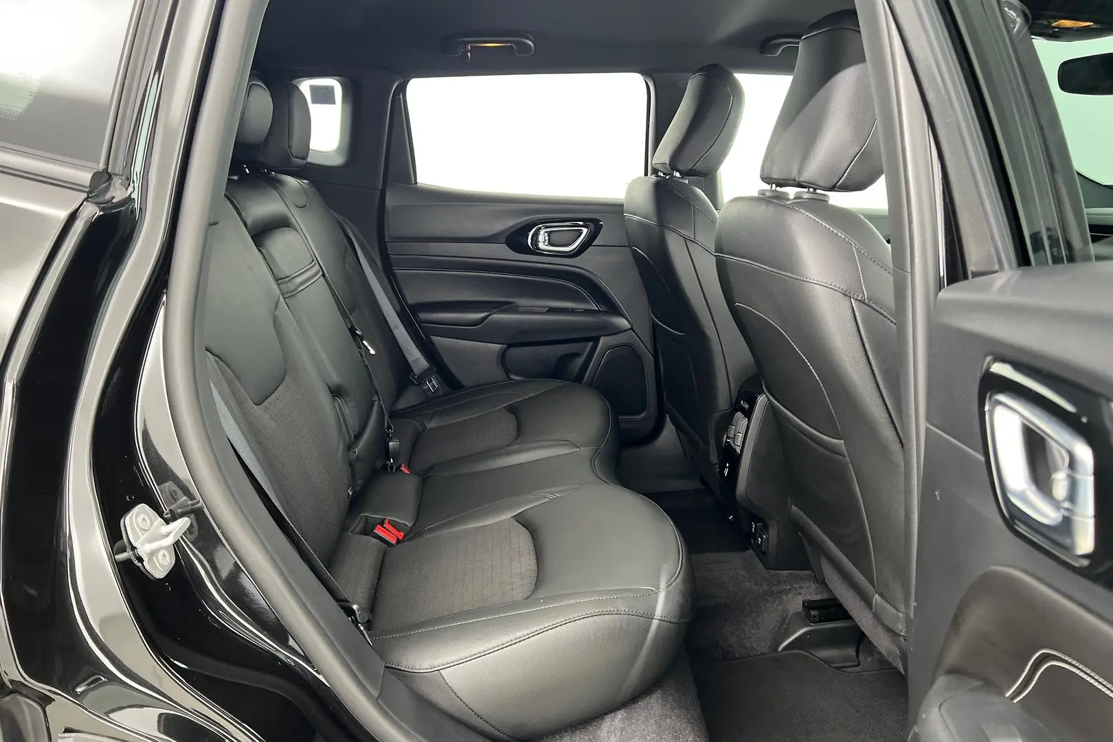 2022 Jeep Compass Gallery Image 12