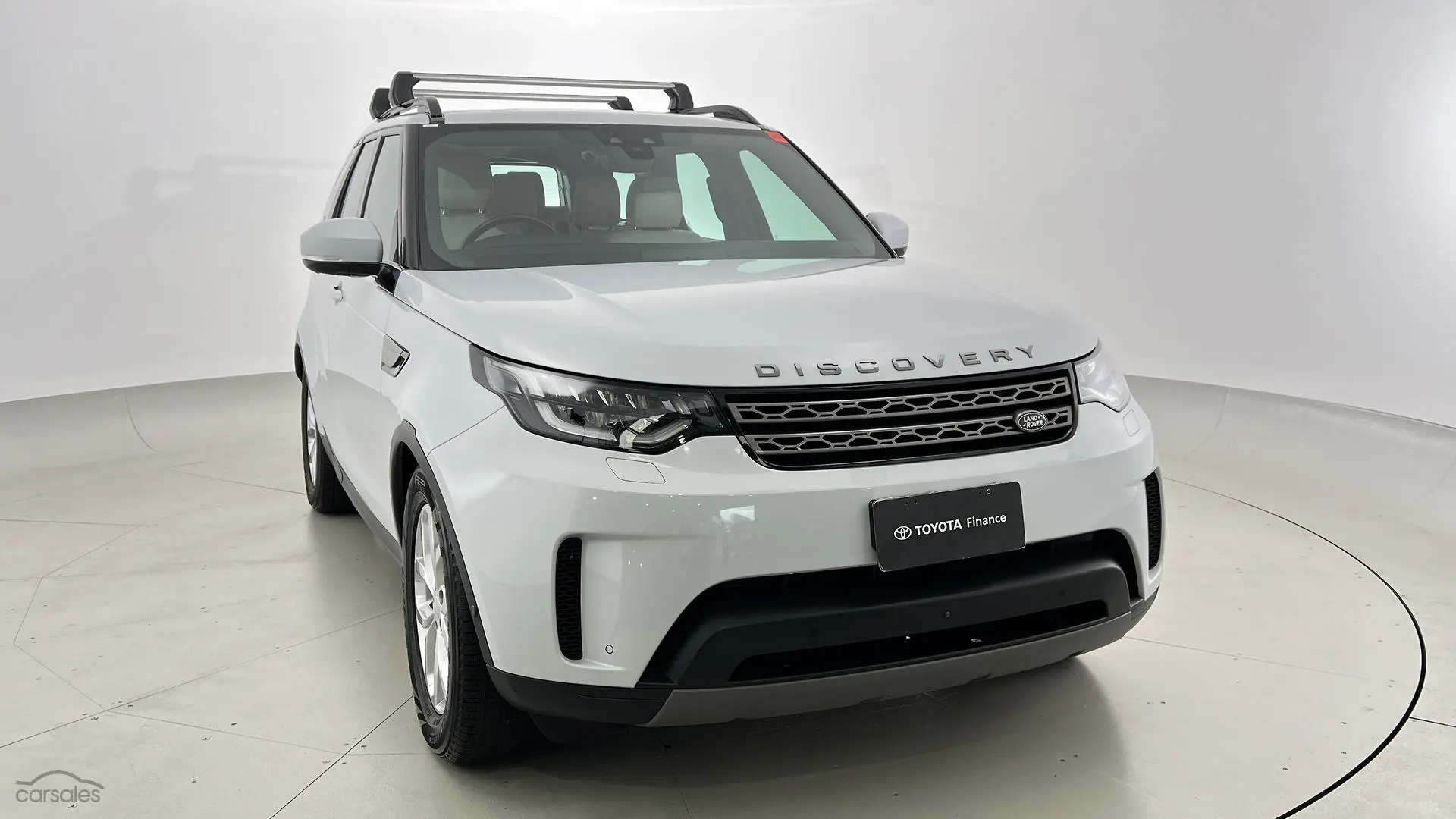 2019 Land Rover Discovery Image 5