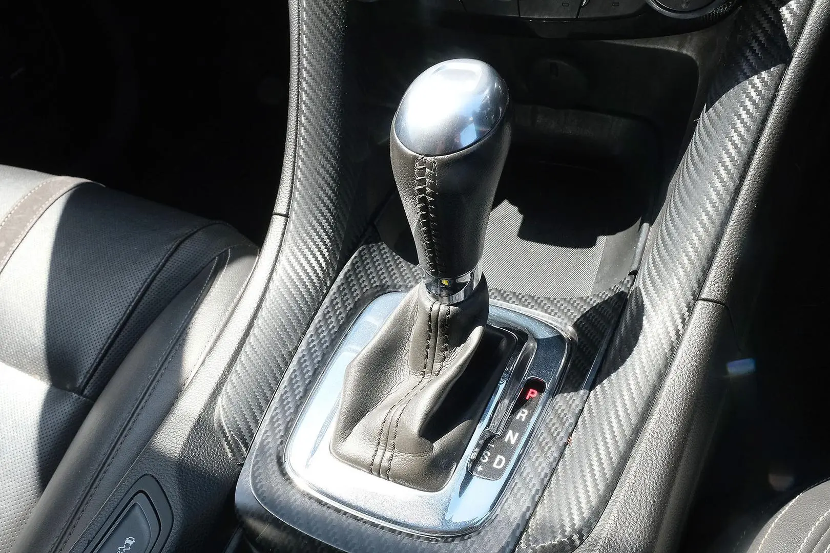 2015 Holden Commodore Gallery Image 18