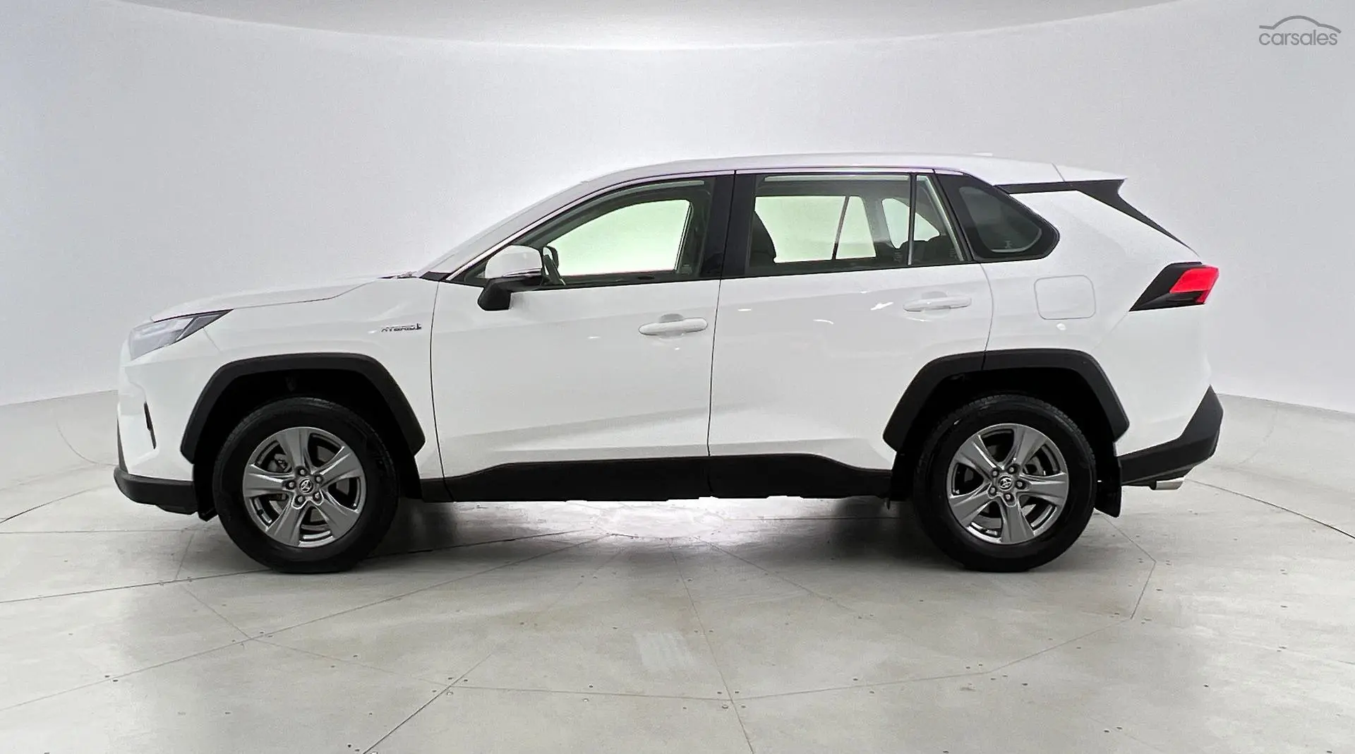 2024 Toyota RAV4 Image 5