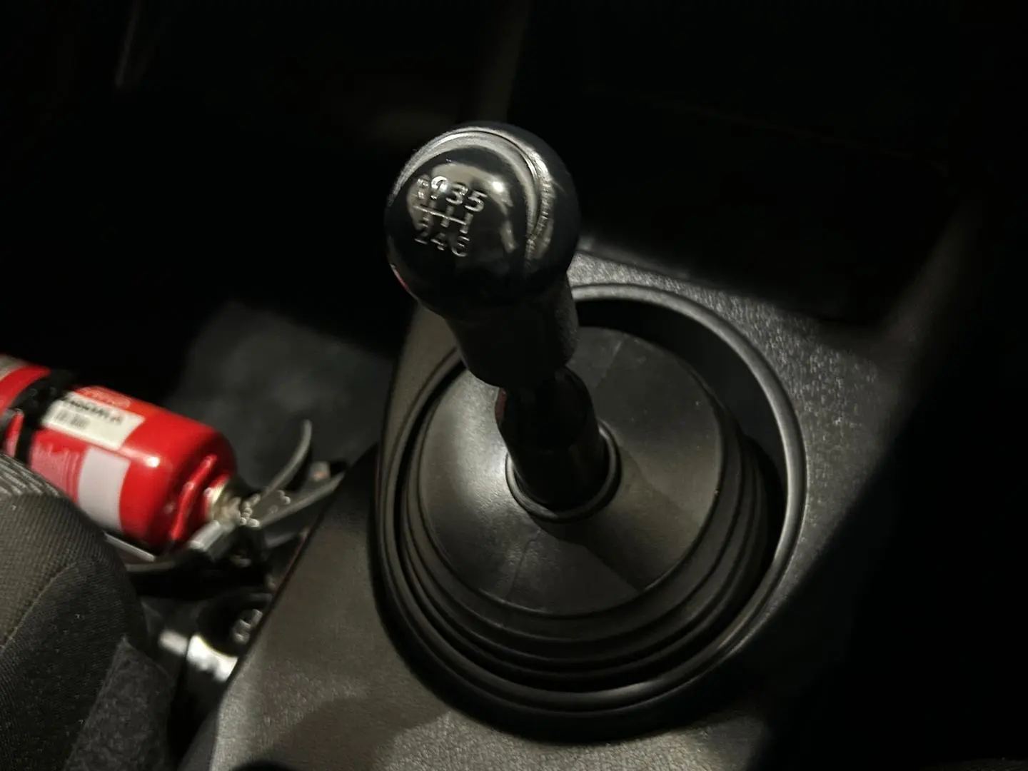 2020 Toyota Hilux Gallery Image 17