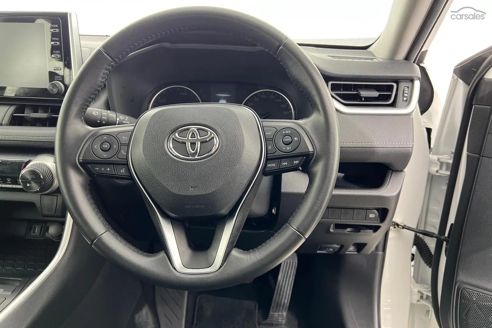 2021 Toyota RAV4 Image 11