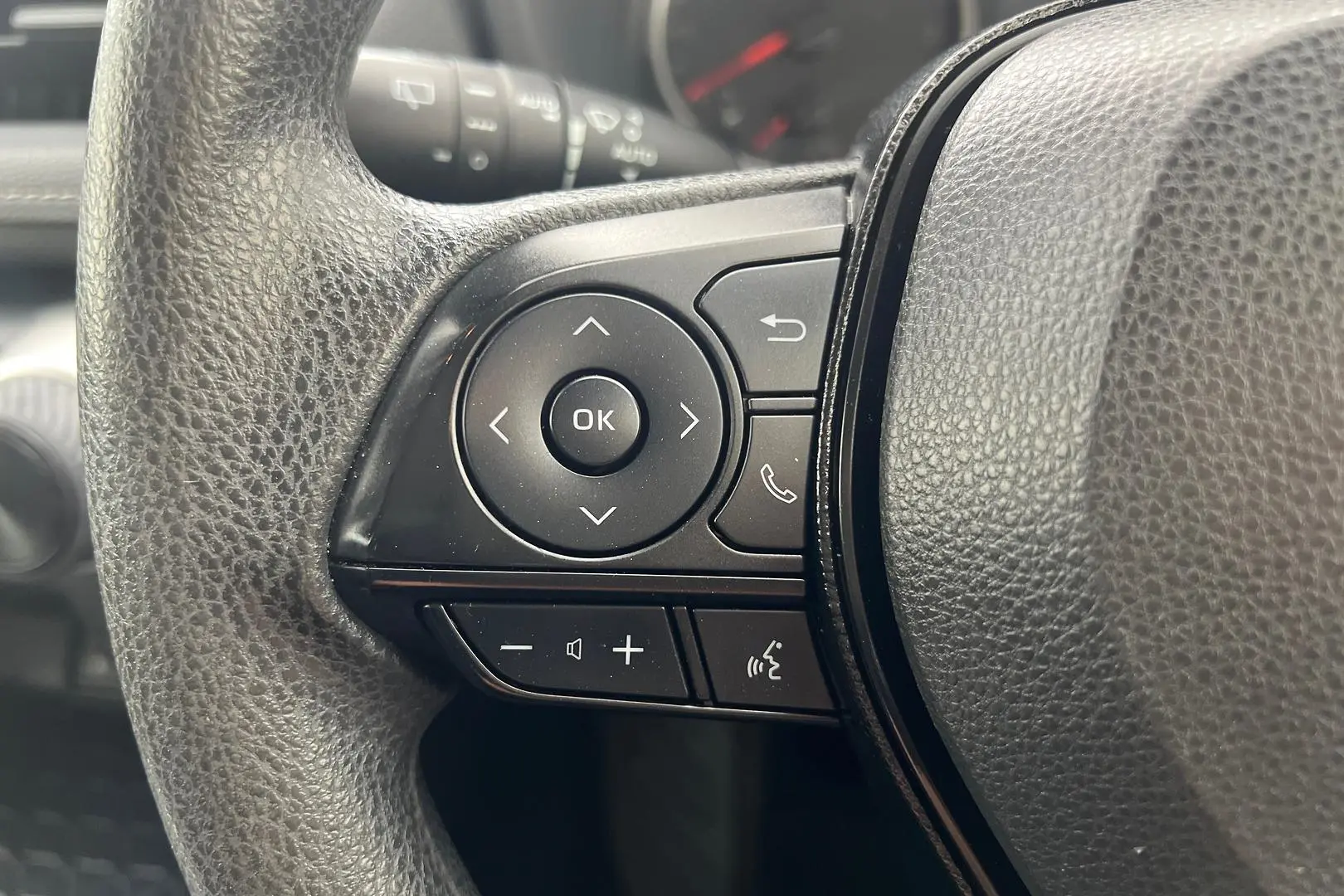 2020 Toyota RAV4 Gallery Image 19