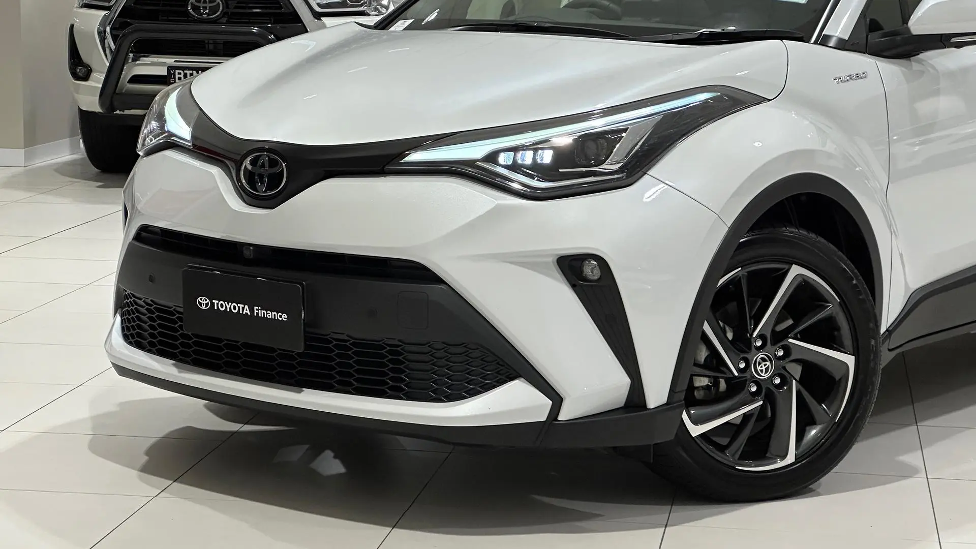2022 Toyota C-HR Gallery Image 6