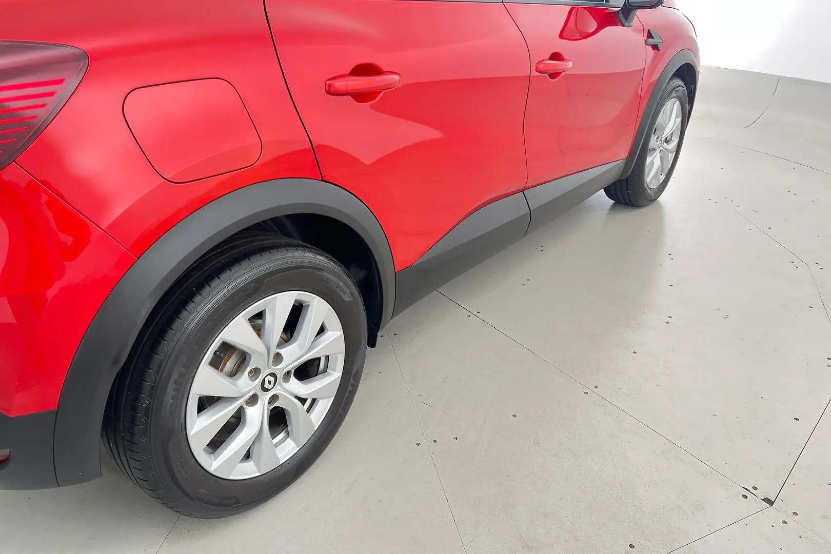 2022 Renault Captur Gallery Image 5
