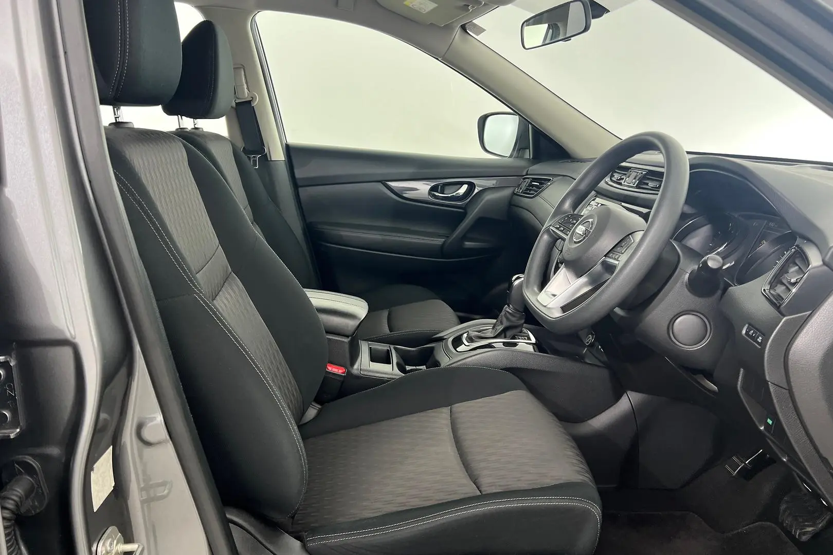 2021 Nissan X-TRAIL Gallery Image 13
