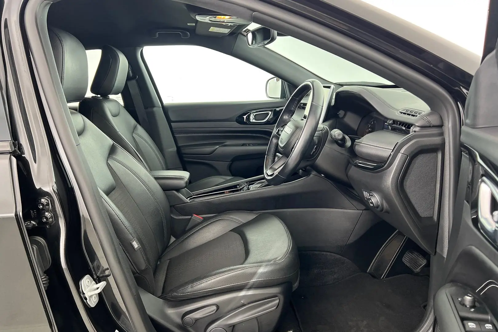 2022 Jeep Compass Gallery Image 11
