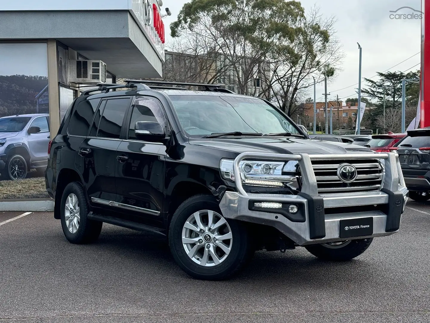 2018 Toyota Landcruiser Image 1